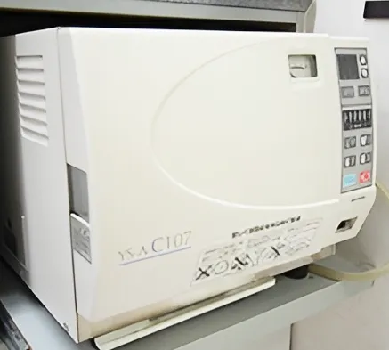 高圧蒸気滅菌器（オートクレーブ）